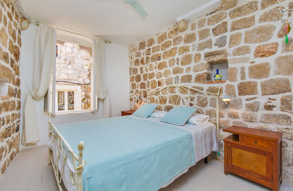 Classic Apartment, 2 Bedrooms