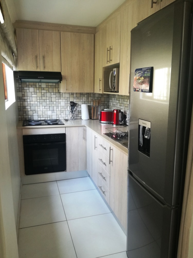 Studio Apartment, 1 Bedroom photo 3