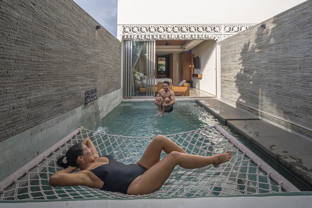 1 Bedroom Villa with Private Pool - Photo 32