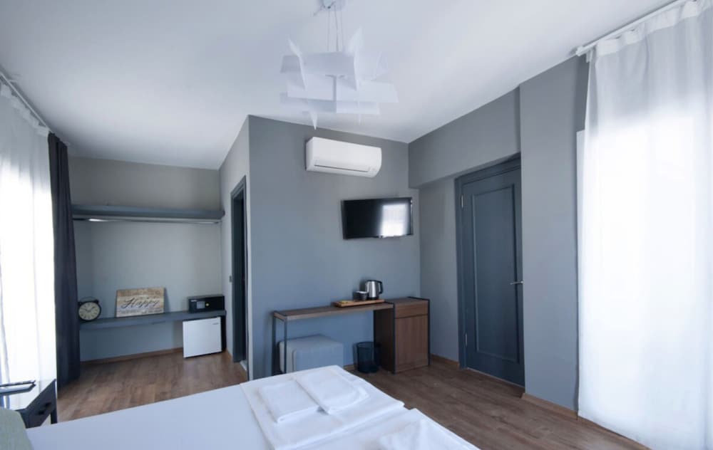 Suite - Photo 3