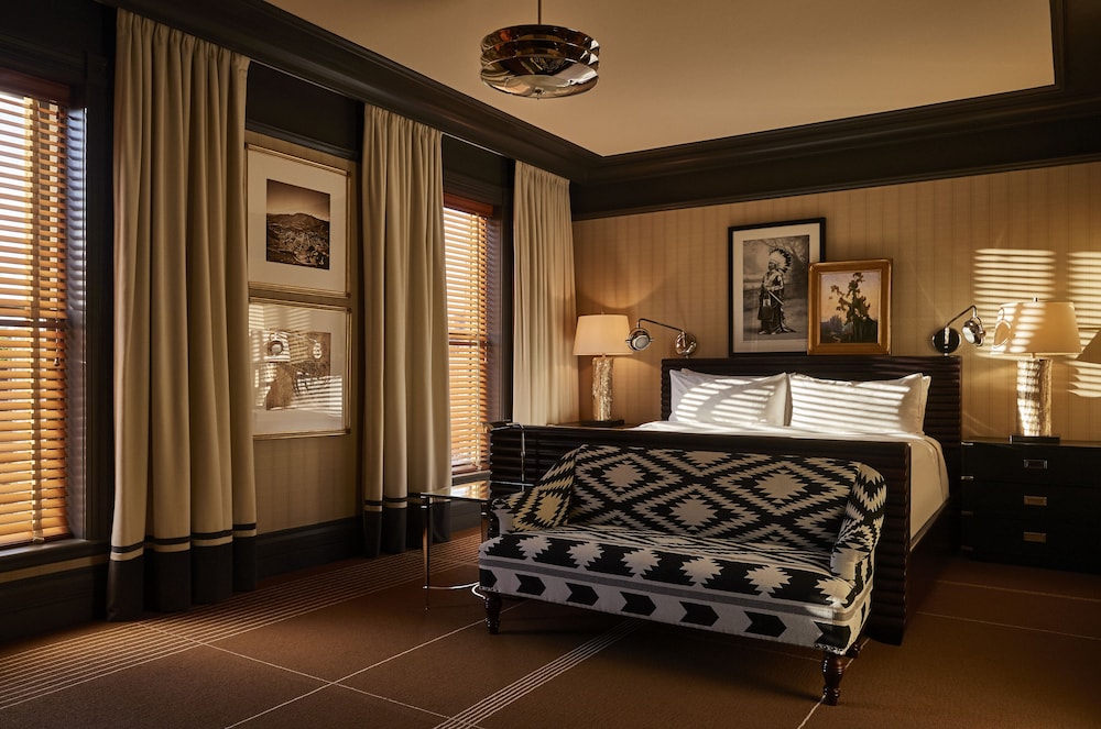 Deluxe Room, 1 King Bed