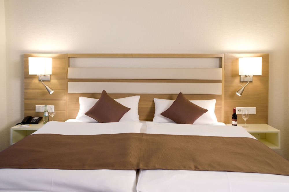 Standard Double Room - Photo 6