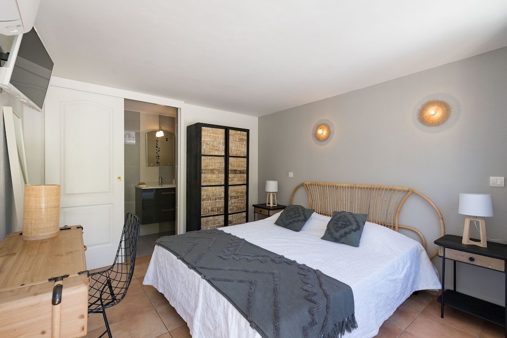 Double Room, Garden View - Photo 2