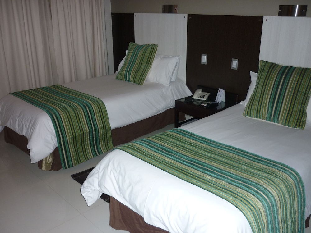 Standard Room, 2 Twin Beds photo 1