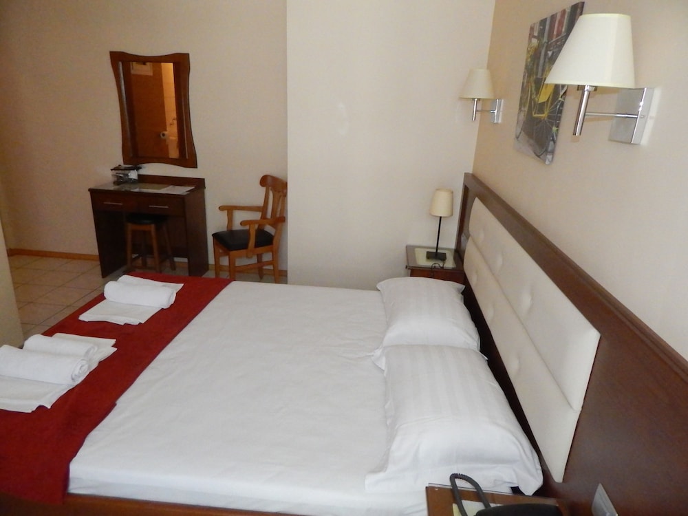 Standard Double Room photo 3