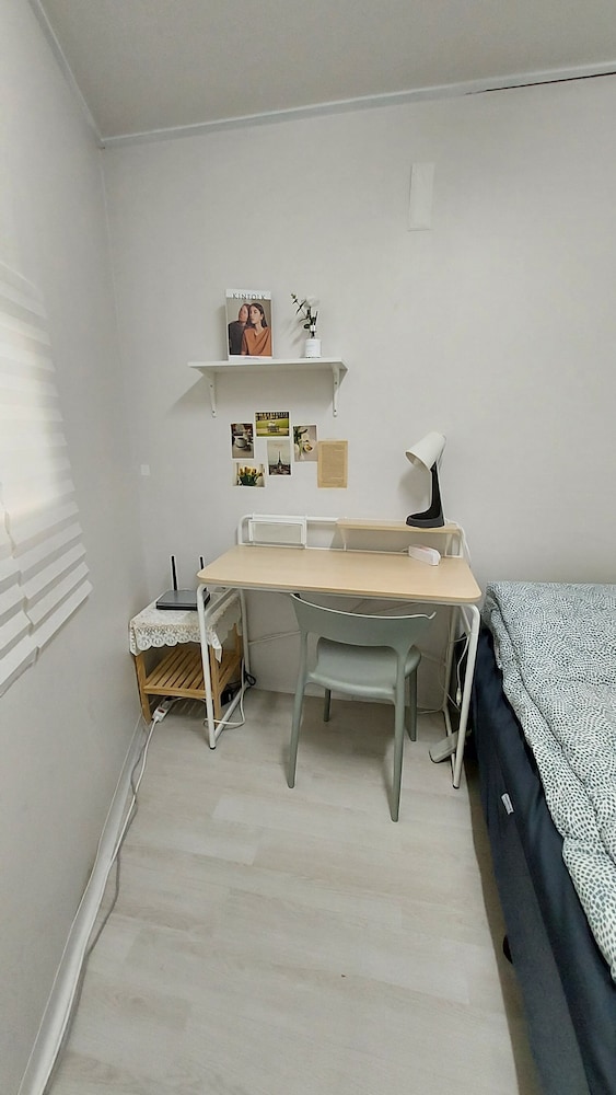 Deluxe Room, Women only, Non Smoking, Shared Bathroom(312)(Self check-In Hotel,Please contact HOTEL)