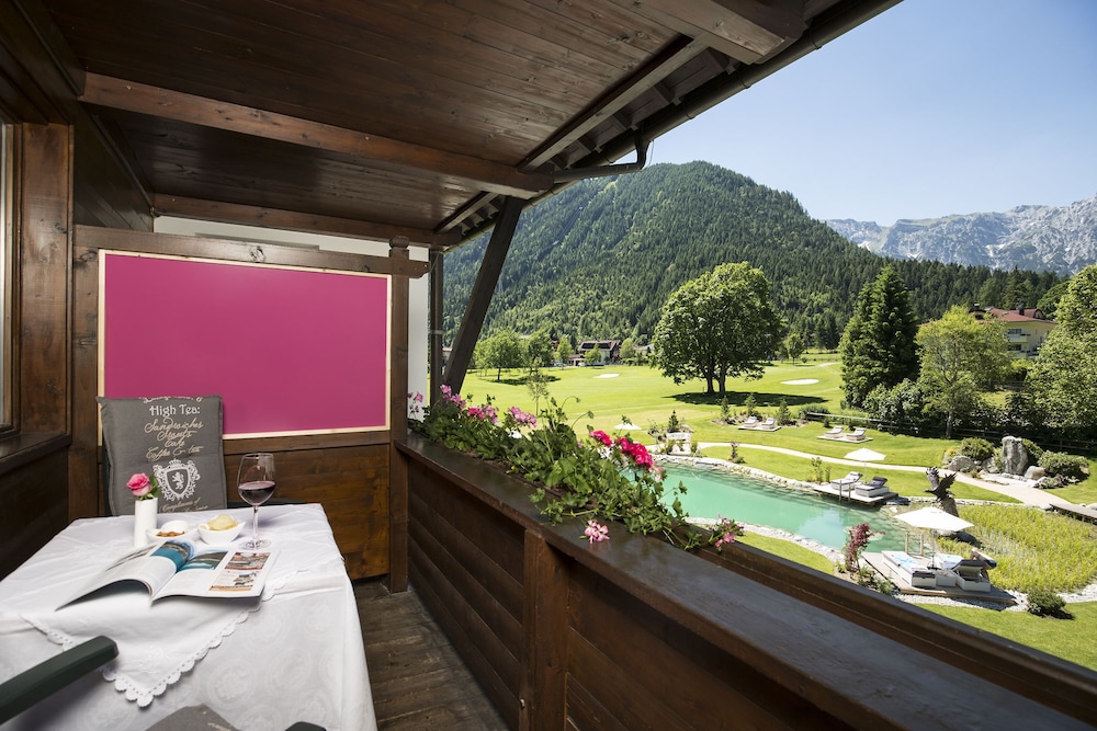 Deluxe Double Room, 1 Double Bed, Golf View photo 2