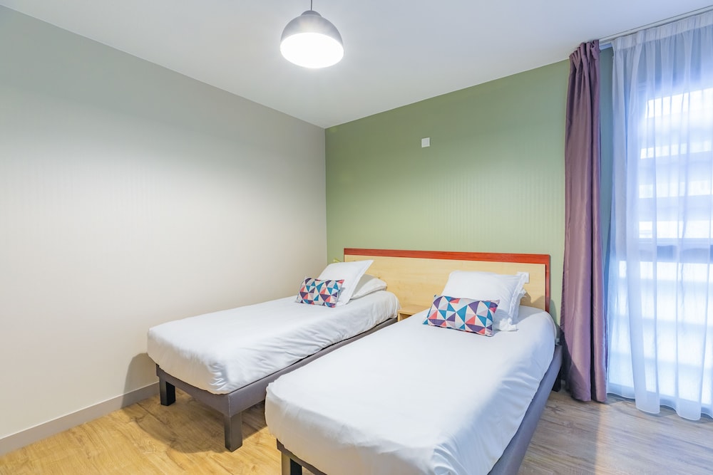 Family Apartment, 2 Bedrooms - Photo 4