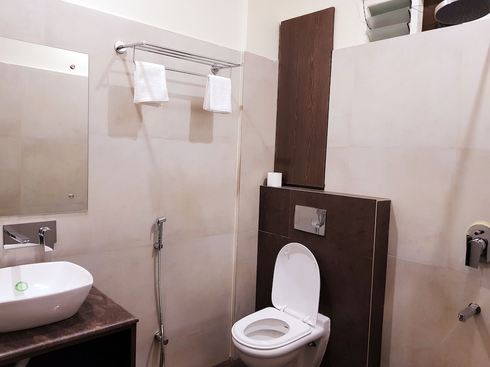 Deluxe Room - Photo 4