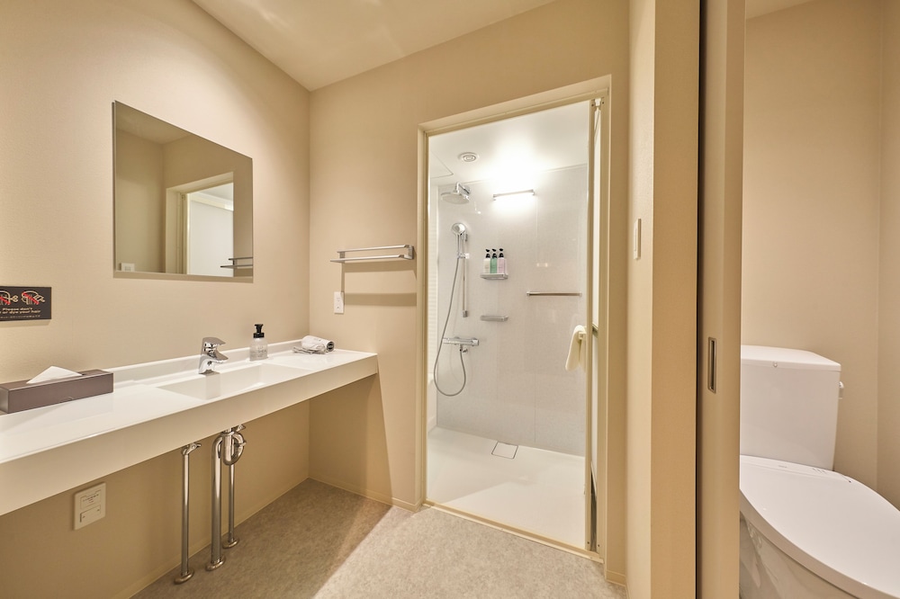 Private Family Room for 6-8 with Private Shower room, Non Smoking
