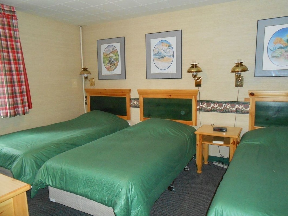 Triple Room, 3 Twin Beds photo 1