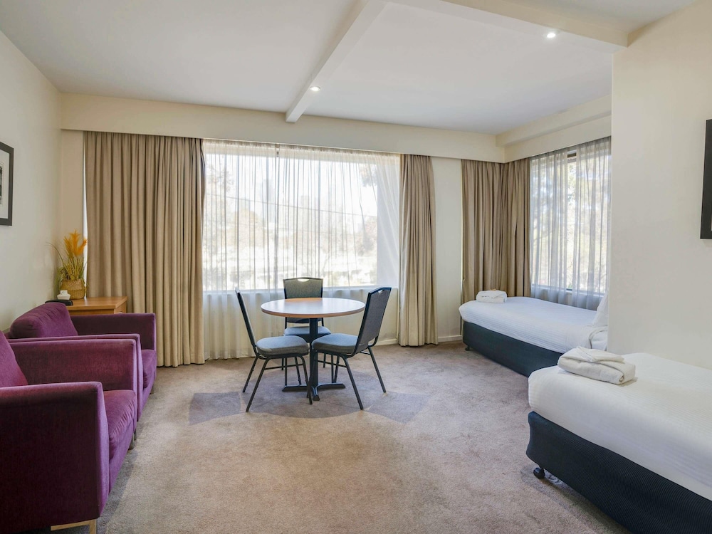 Junior Suite, 1 King Bed photo 3