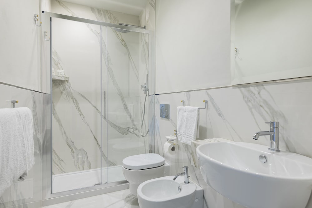 Design Double Room - Photo 16