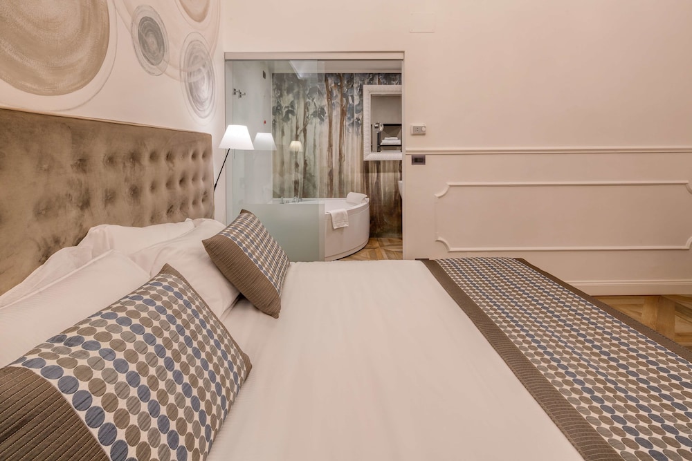 Suite, 1 King Bed, Non Smoking - Photo 8
