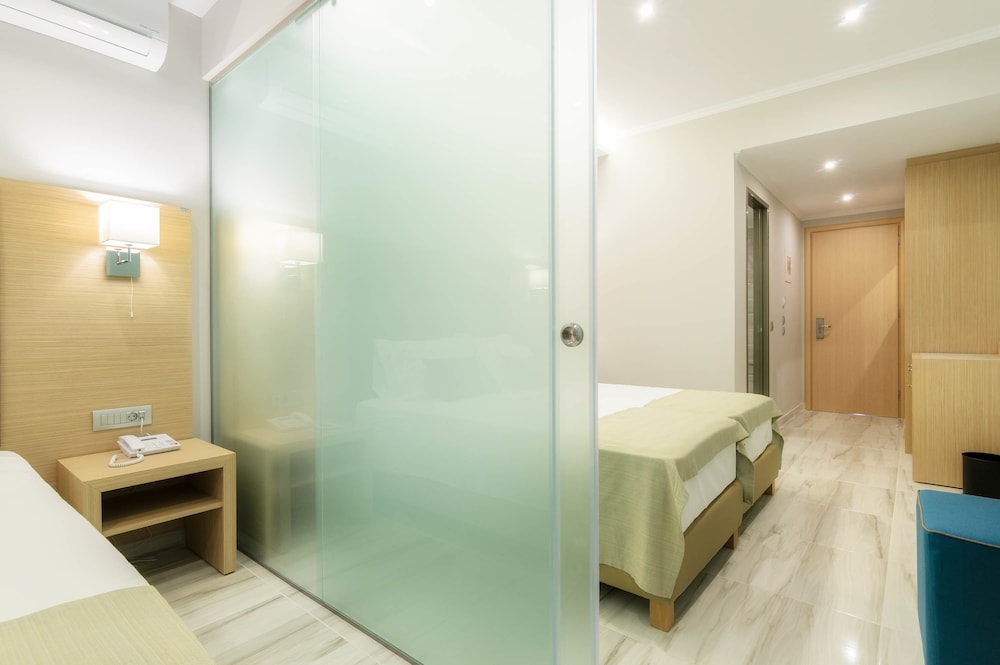 Family Suite - Photo 7