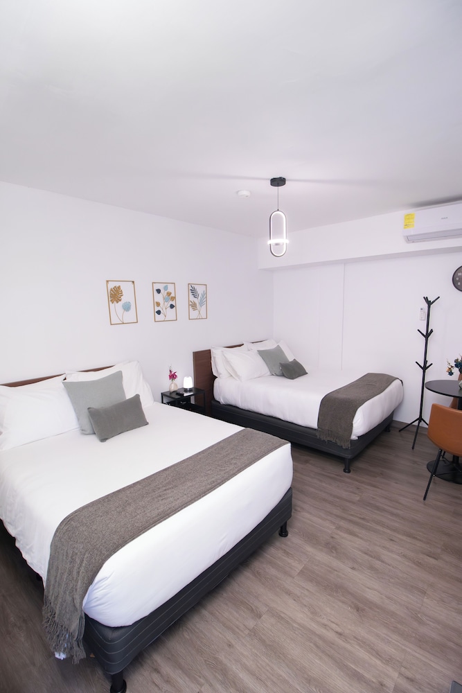 SUITE TROY photo 1