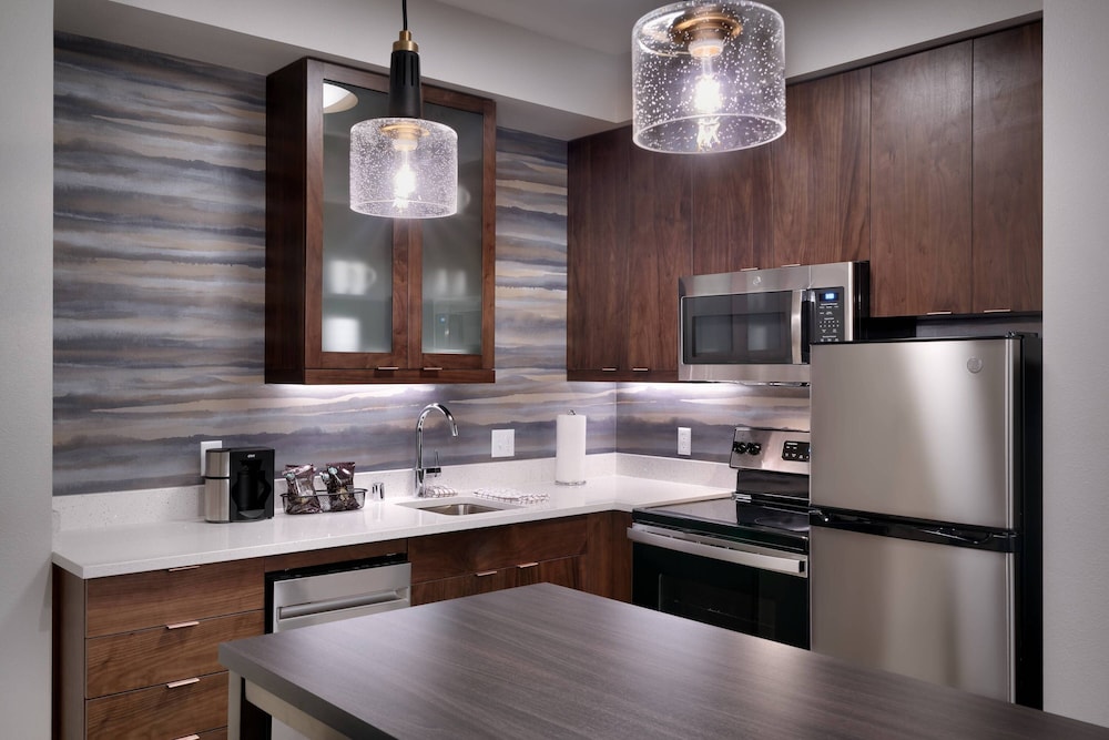 Suite, 2 Bedrooms (Hearing Accessible)