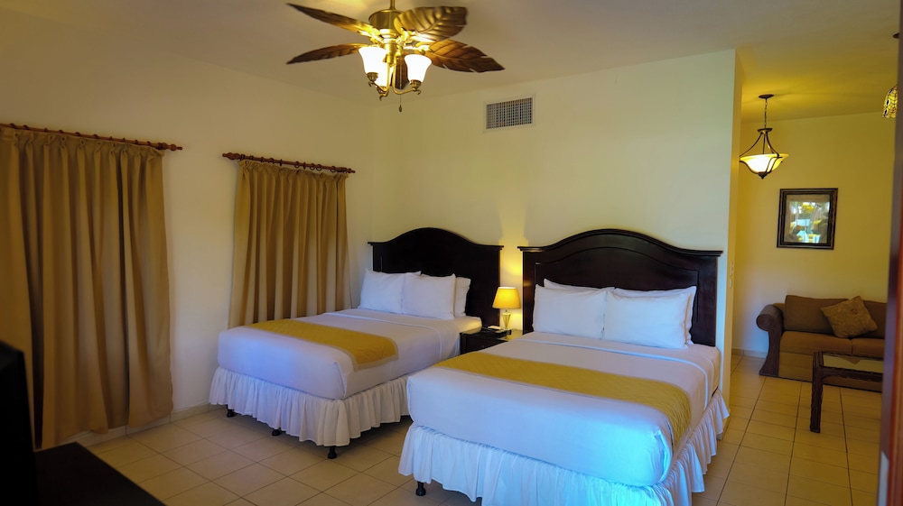 Junior 2 Double Beds, Suite