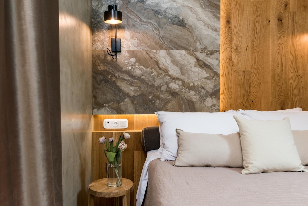 The Mountain Room photo 3