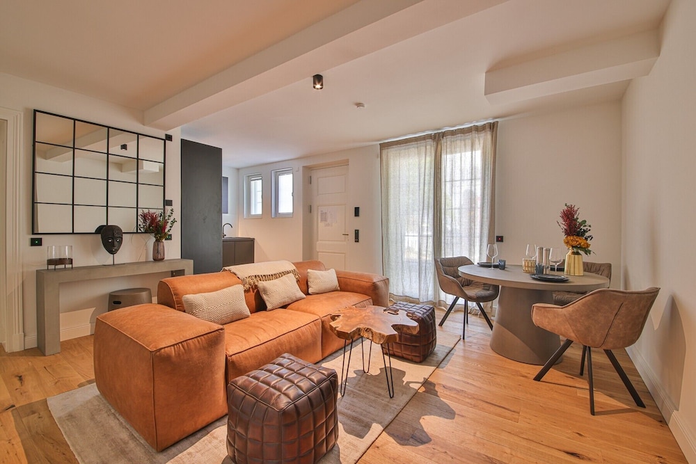 Comfort Apartment, 1 King Bed, Non Smoking, Pets Allowed photo 2