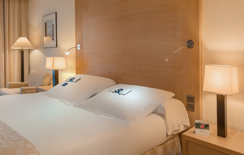 Superior Room (3 Adults) thumbnail 5