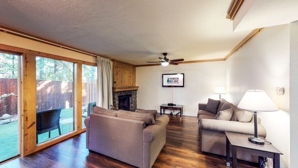 Deluxe Condo, 1 Bedroom, Kitchen, Mountainside photo 3