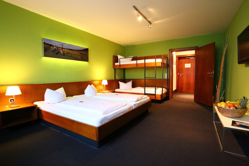 Quadruple Room photo 2