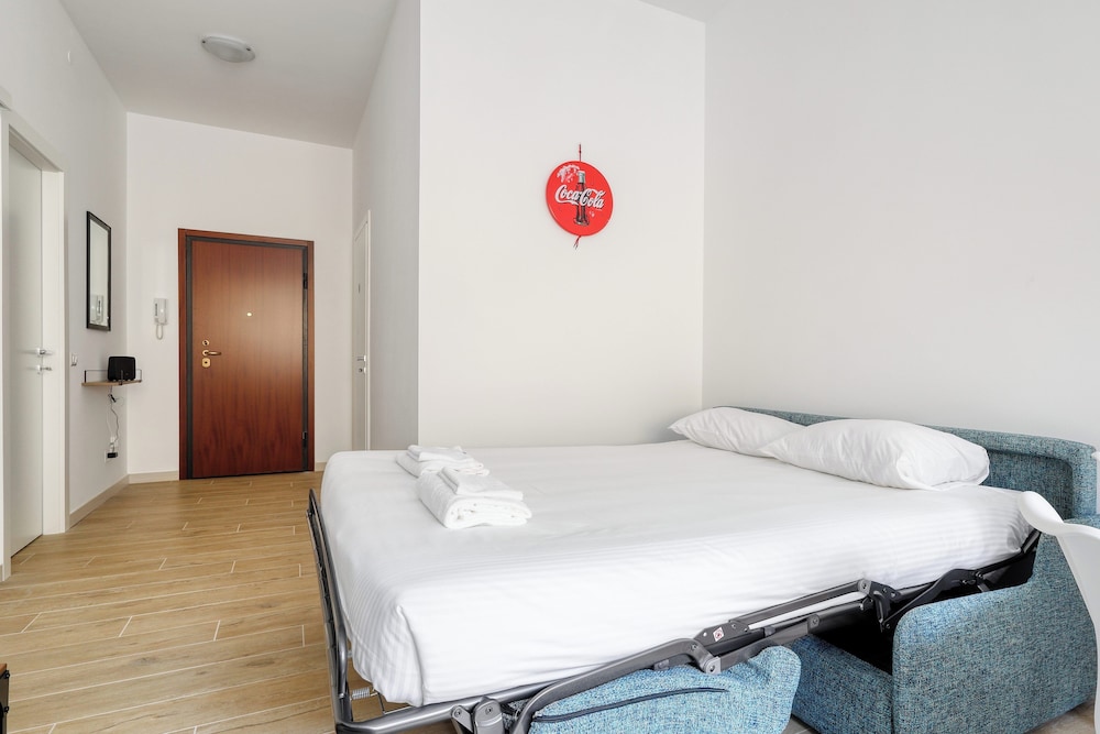 Comfort Apartment, City View