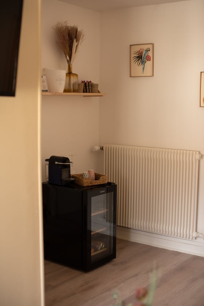 Standard Suite - Photo 9