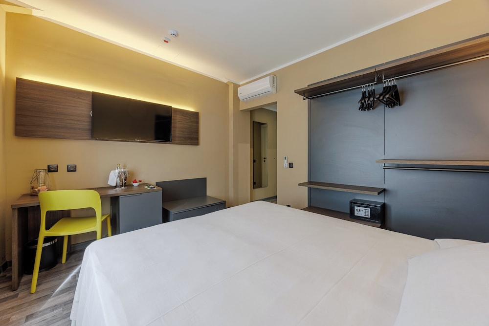 Comfort Triple Room photo 2