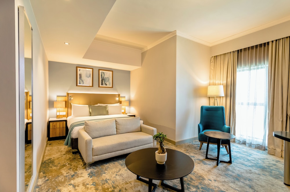 Junior Studio Suite