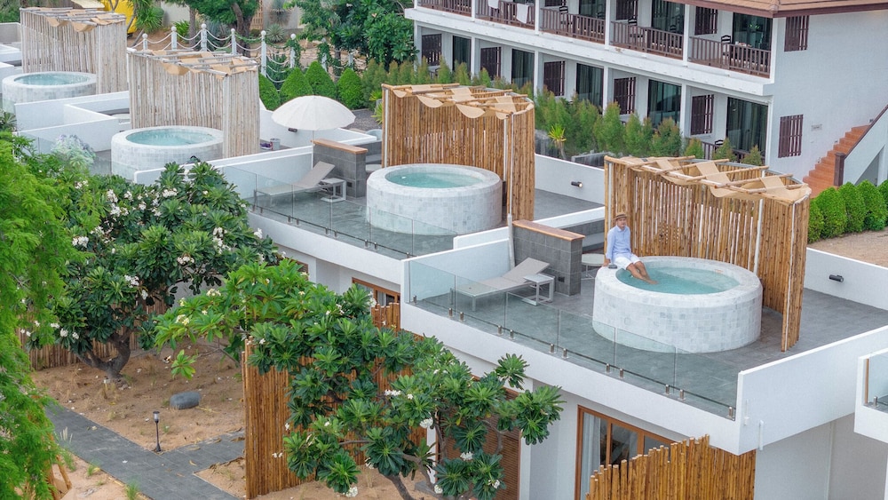 Pacific Green Ocean Villa - Photo 6