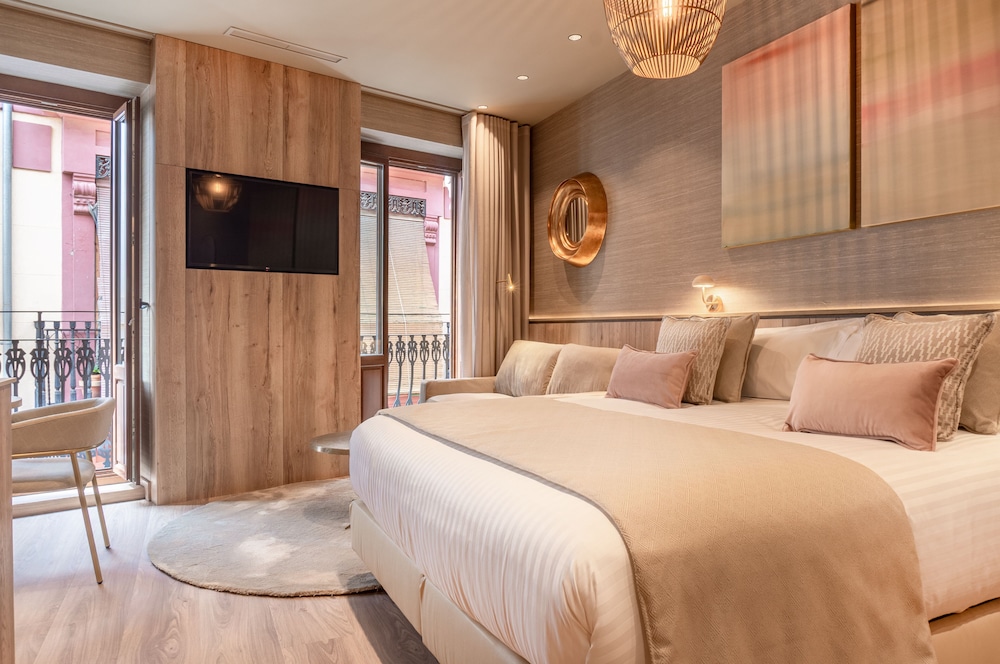 Superior Double Room, Balcony, City View