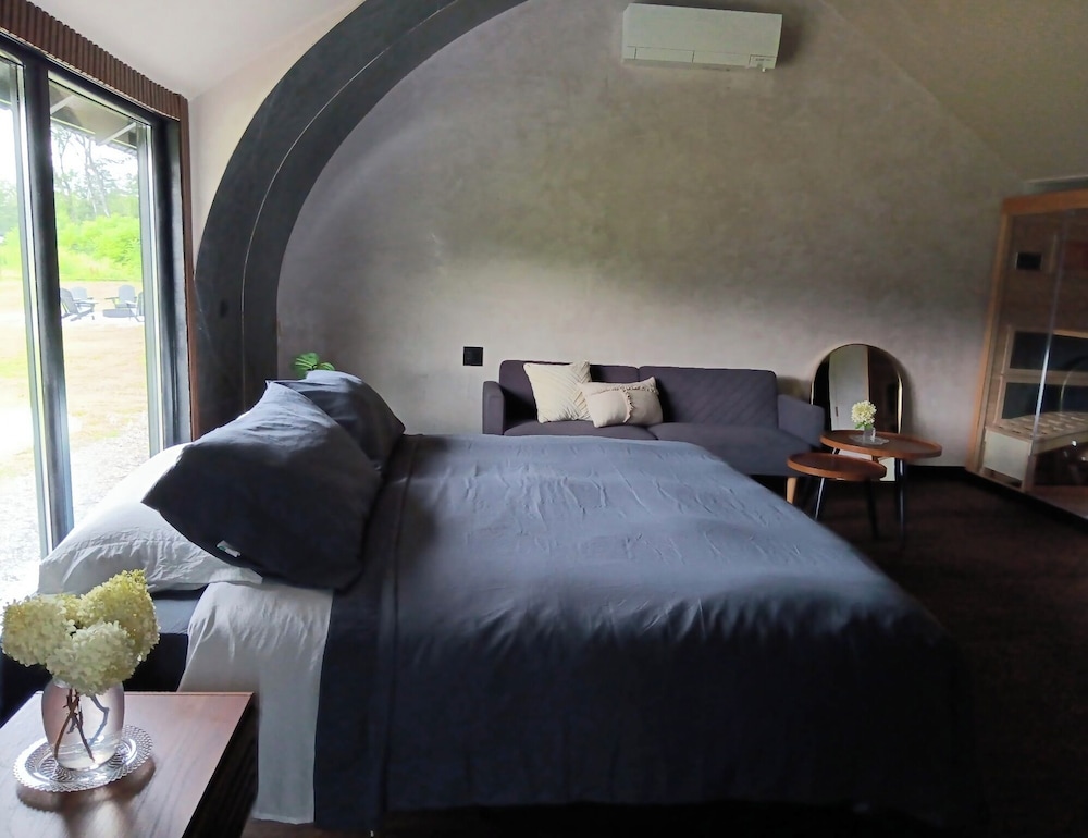 Elite Cabin, 1 King Bed, Sauna photo 1