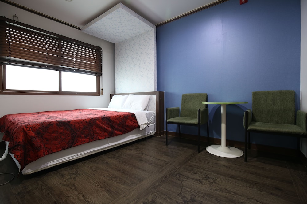 Standard Room photo 2