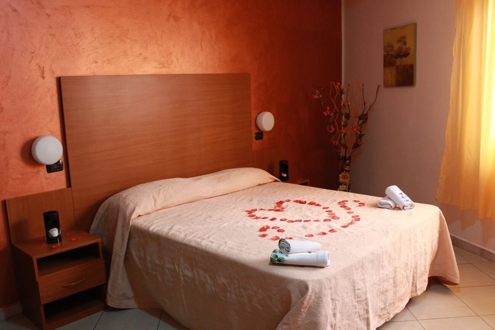 Single Room photo 3