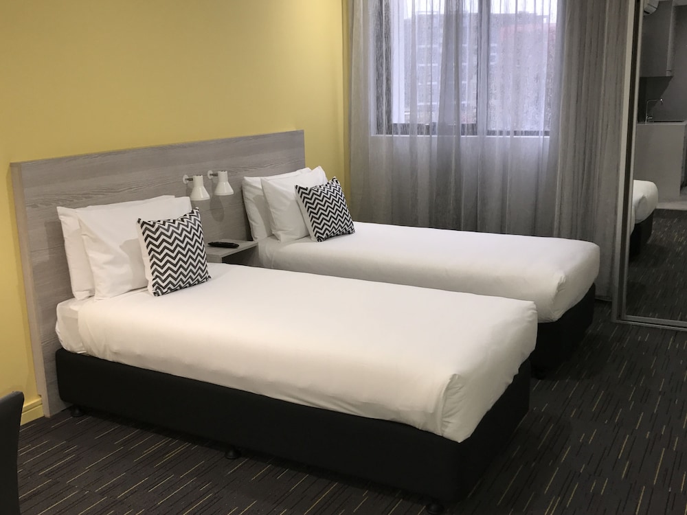 Studio Twin Suite + Grab n Go Bites