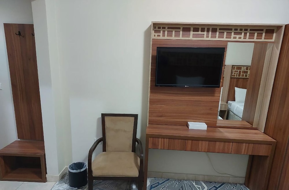 Family Room - Photo 1