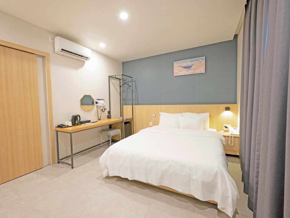 Standard Double Room - Photo 5