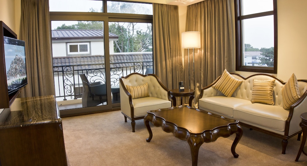 Executive Suite photo 3