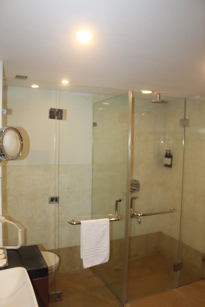 Executive Suite photo 2