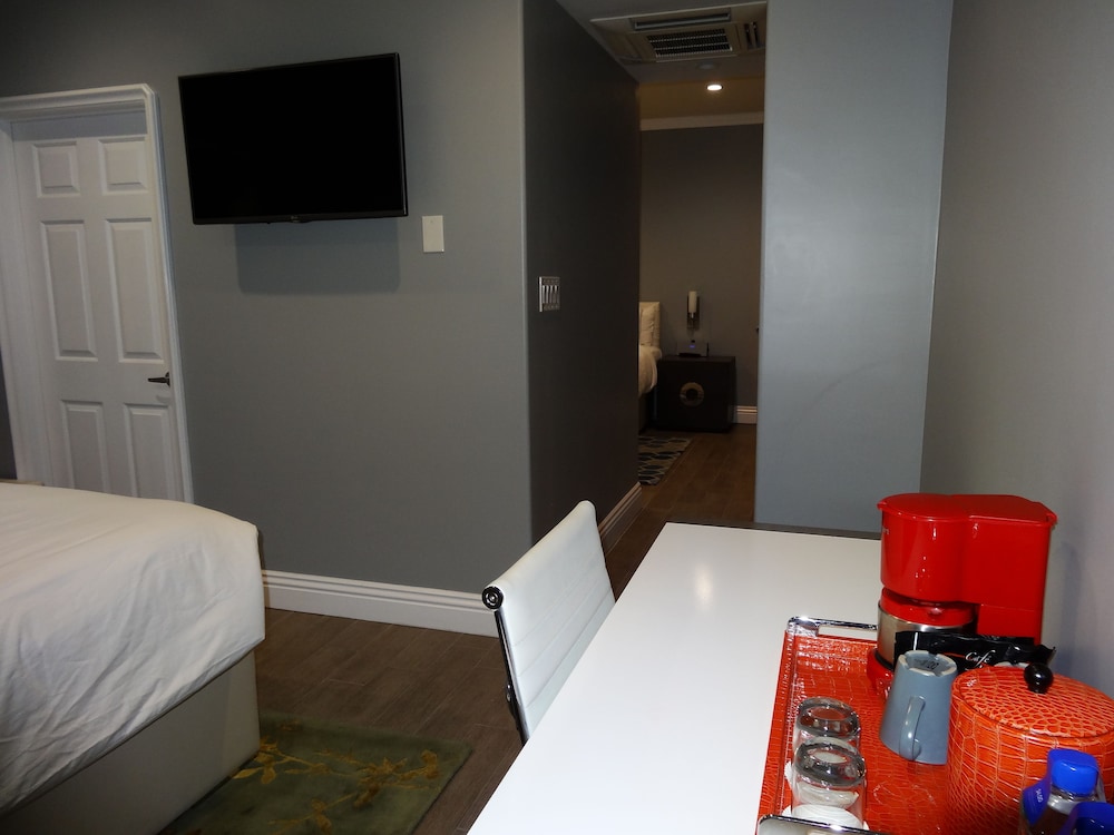 Family Suite, 2 Queen Beds photo 1