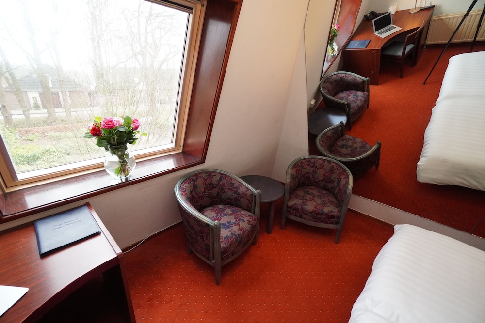 Economy Room, 2 Twin Beds photo 3