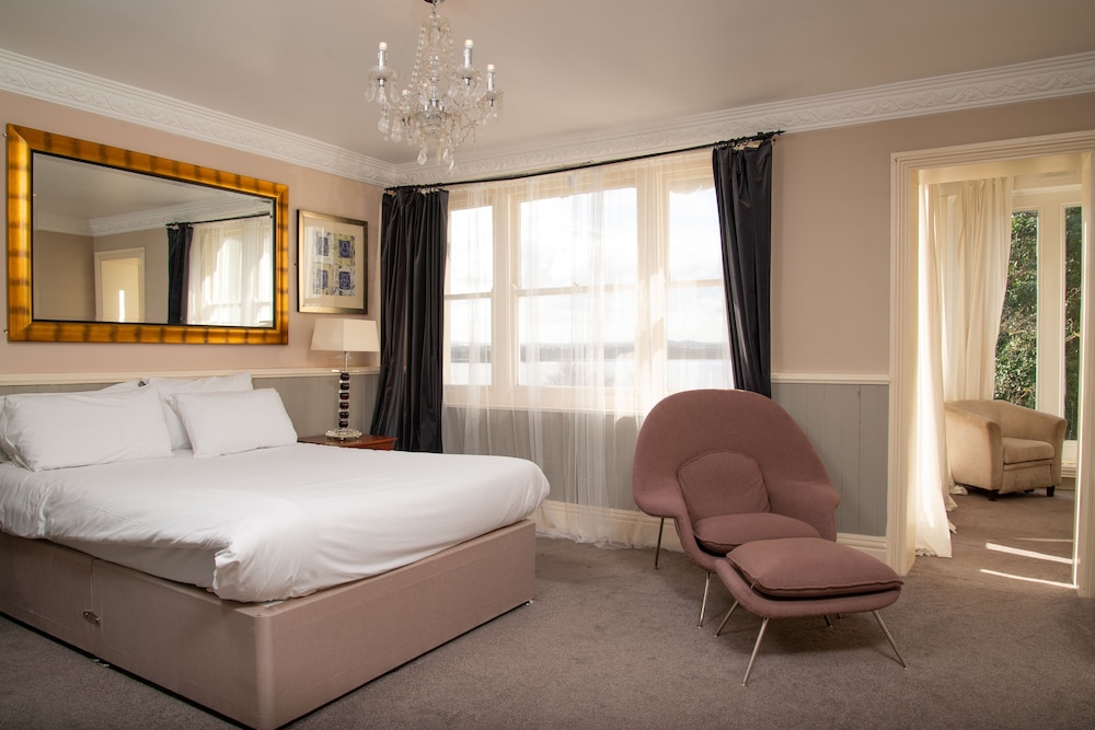 Superior Double Room with River View - Photo 3