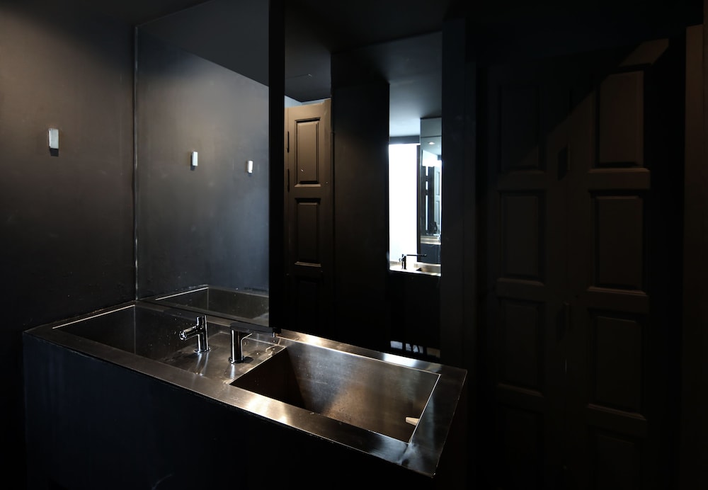 Private Mixed Room 4 Single Capsules (5pm To 11am) photo 2