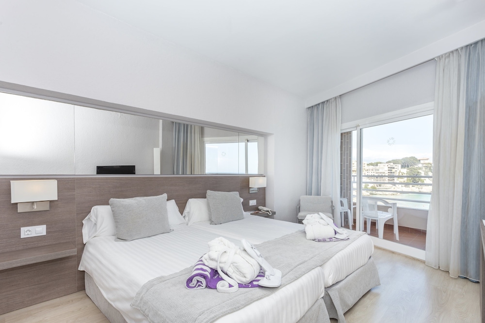 Double Room, Sea View - Photo 5