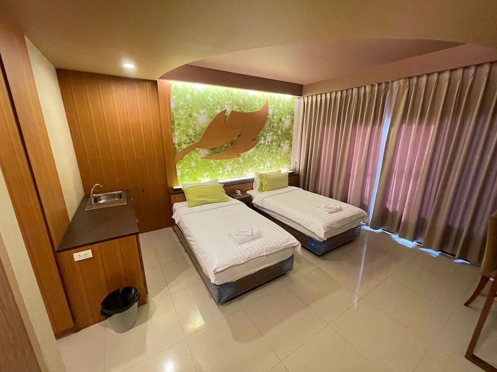 Deluxe Double Or Twin Room, Balcony, City View photo 3