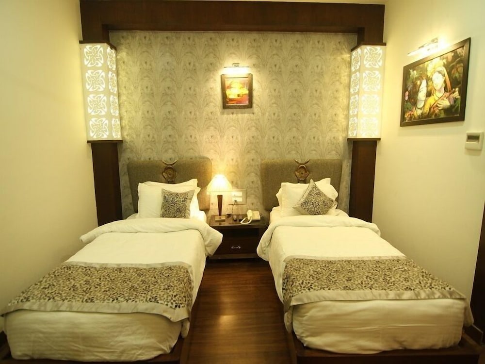 Executive Room - Photo 1