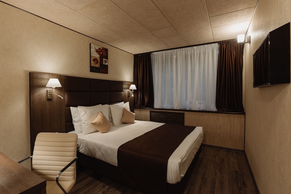 Superior Room, 1 Queen Bed, Non Smoking photo 1