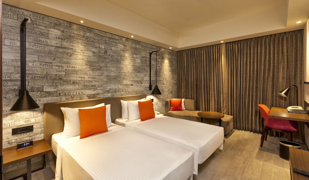 Executive Room - Photo 1